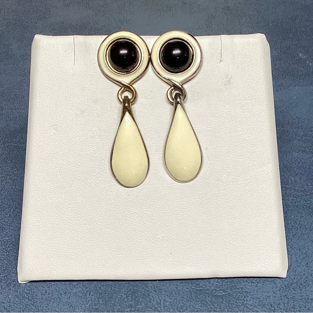 Vintage 80’s Art Deco Black and White Stud Drop Earrings
